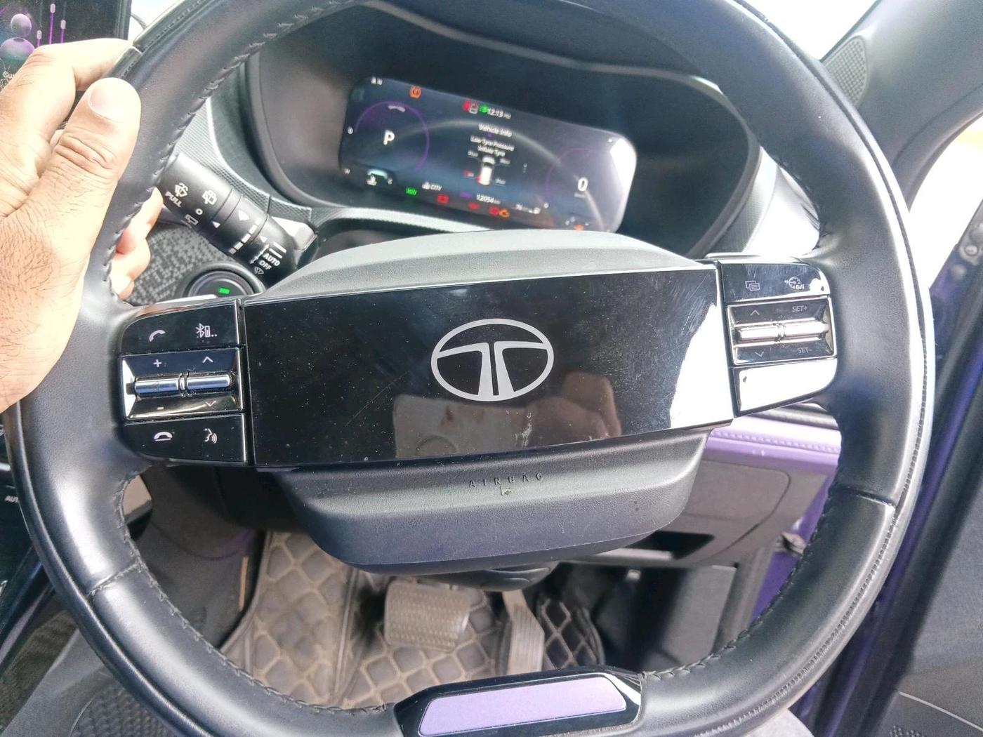 2024 Tata NEXON FEARLESS PURPLE + SUNROOF DCA DUAL TONE 1.2 PETROL, Petrol, Automatic, 12,054 km, interior