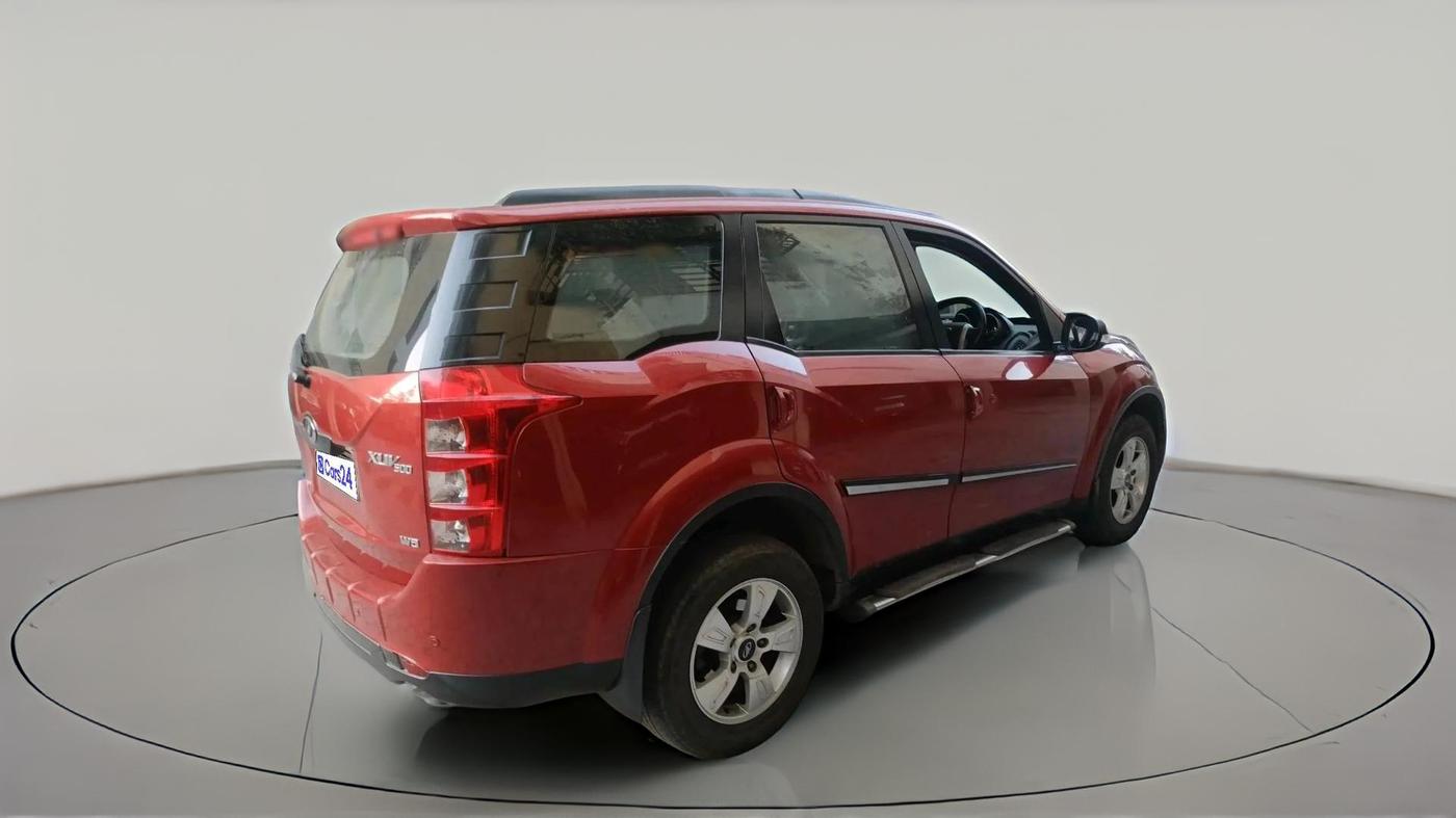 2015 Mahindra XUV500 W8, Diesel, Manual, 1,53,599 km, exterior