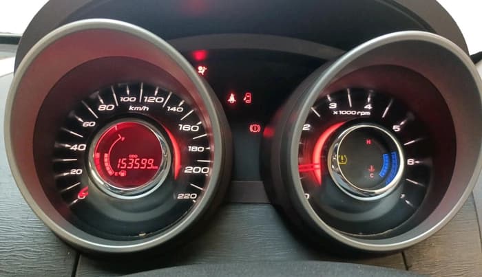 2015 Mahindra XUV500 W8, Diesel, Manual, 1,53,599 km, interior