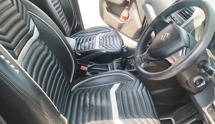 2017 Maruti Vitara Brezza VDI (O), Diesel, Manual, 1,55,342 km, interior