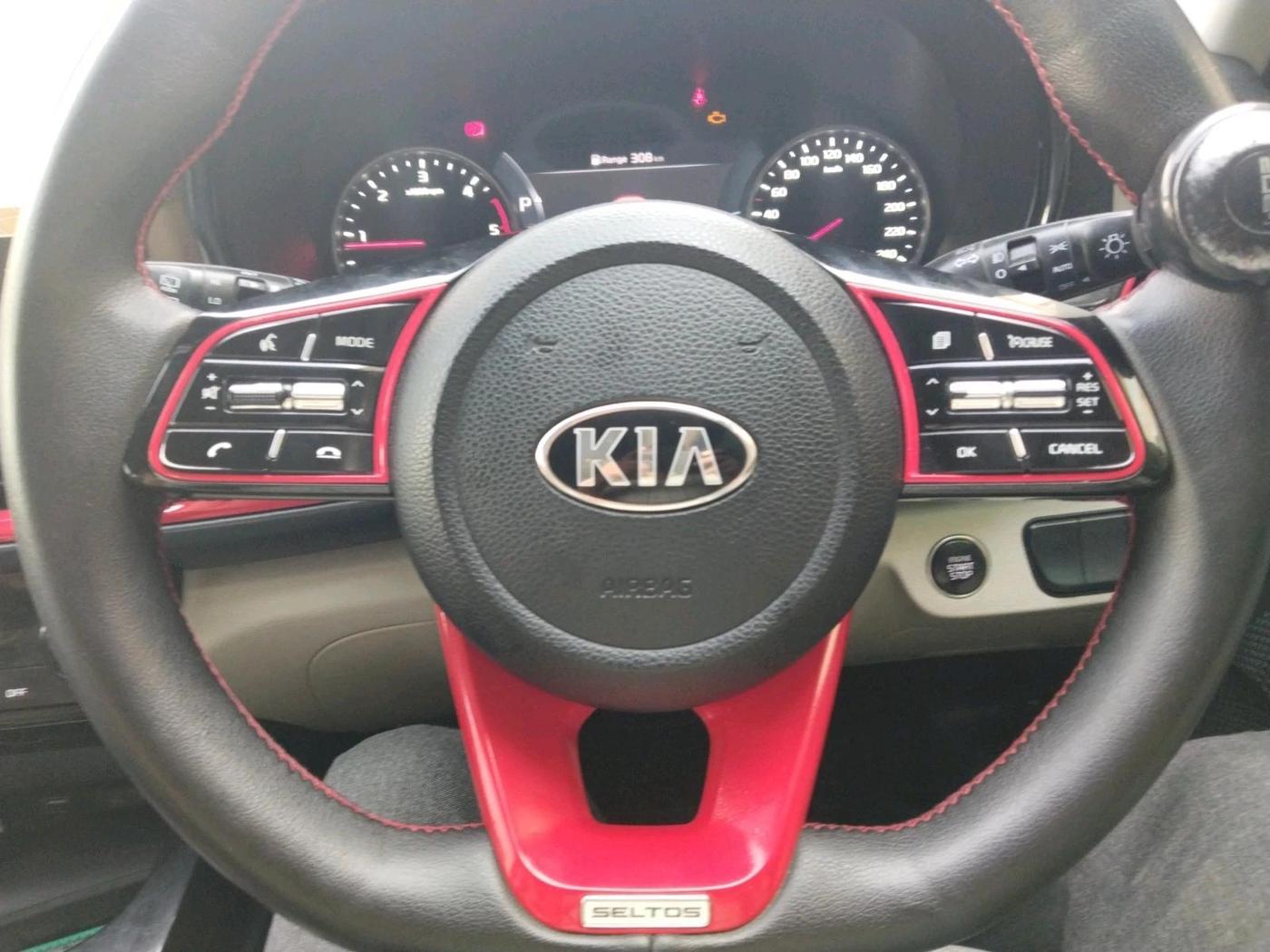2020 KIA SELTOS HTX PLUS AT1.5 DIESEL, Diesel, Automatic, 1,41,133 km, interior