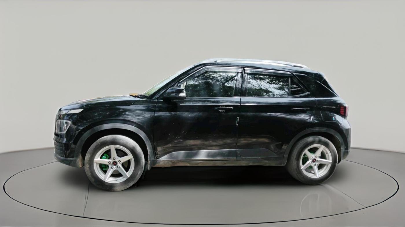 2024 Hyundai VENUE S(O) 1.2, Petrol, Manual, 45,000 km, exterior
