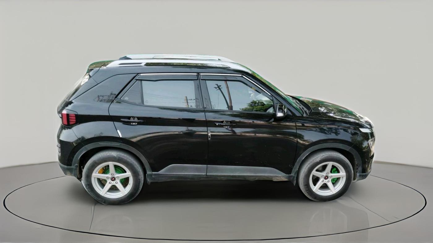 2024 Hyundai VENUE S(O) 1.2, Petrol, Manual, 45,000 km, exterior