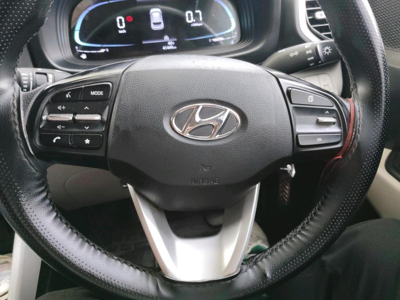 2024 Hyundai VENUE S(O) 1.2, Petrol, Manual, 45,000 km, interior