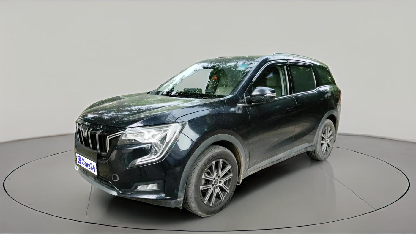 2022 Mahindra XUV700 AX 7 LUXURY P AT 7 STR, Petrol, Automatic, 29,776 km, exterior