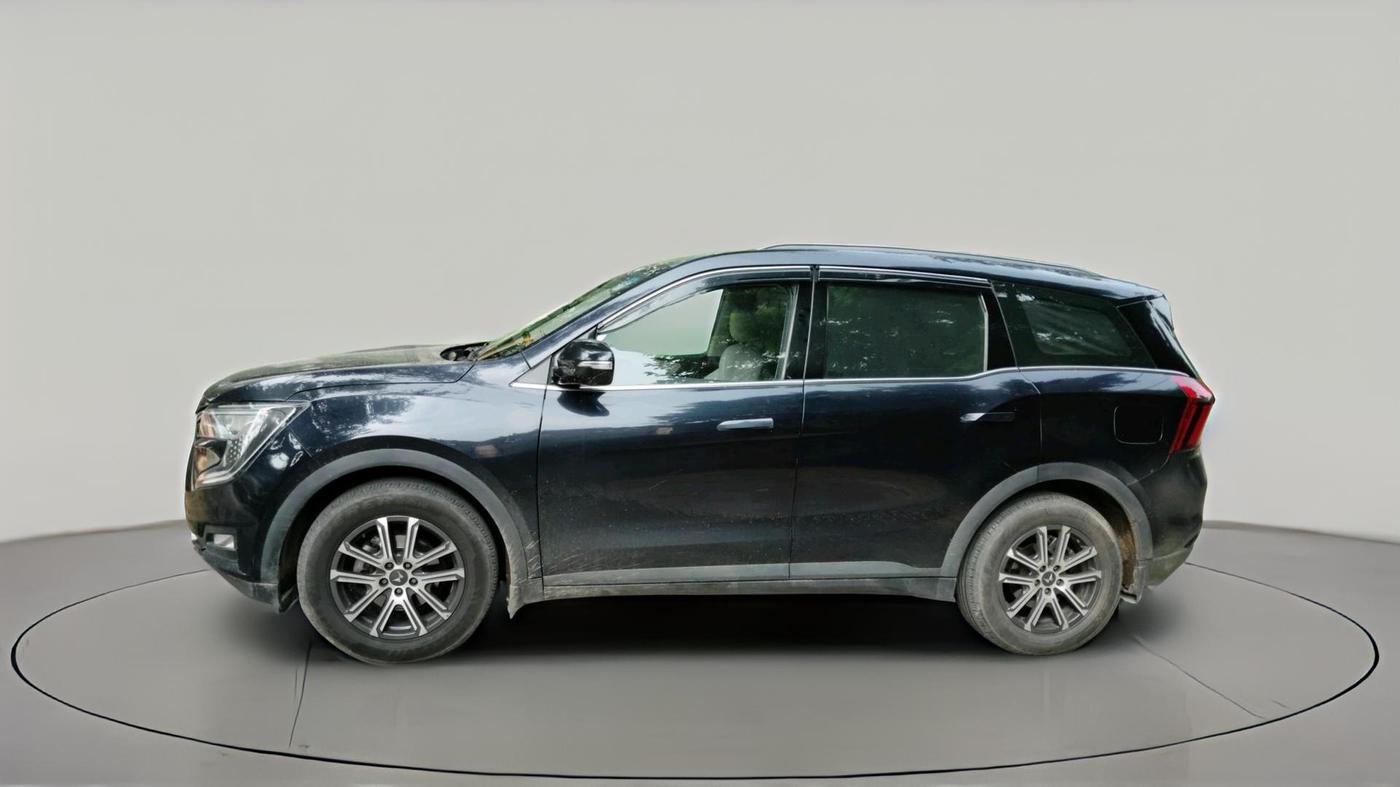 2022 Mahindra XUV700 AX 7 LUXURY P AT 7 STR, Petrol, Automatic, 29,776 km, exterior