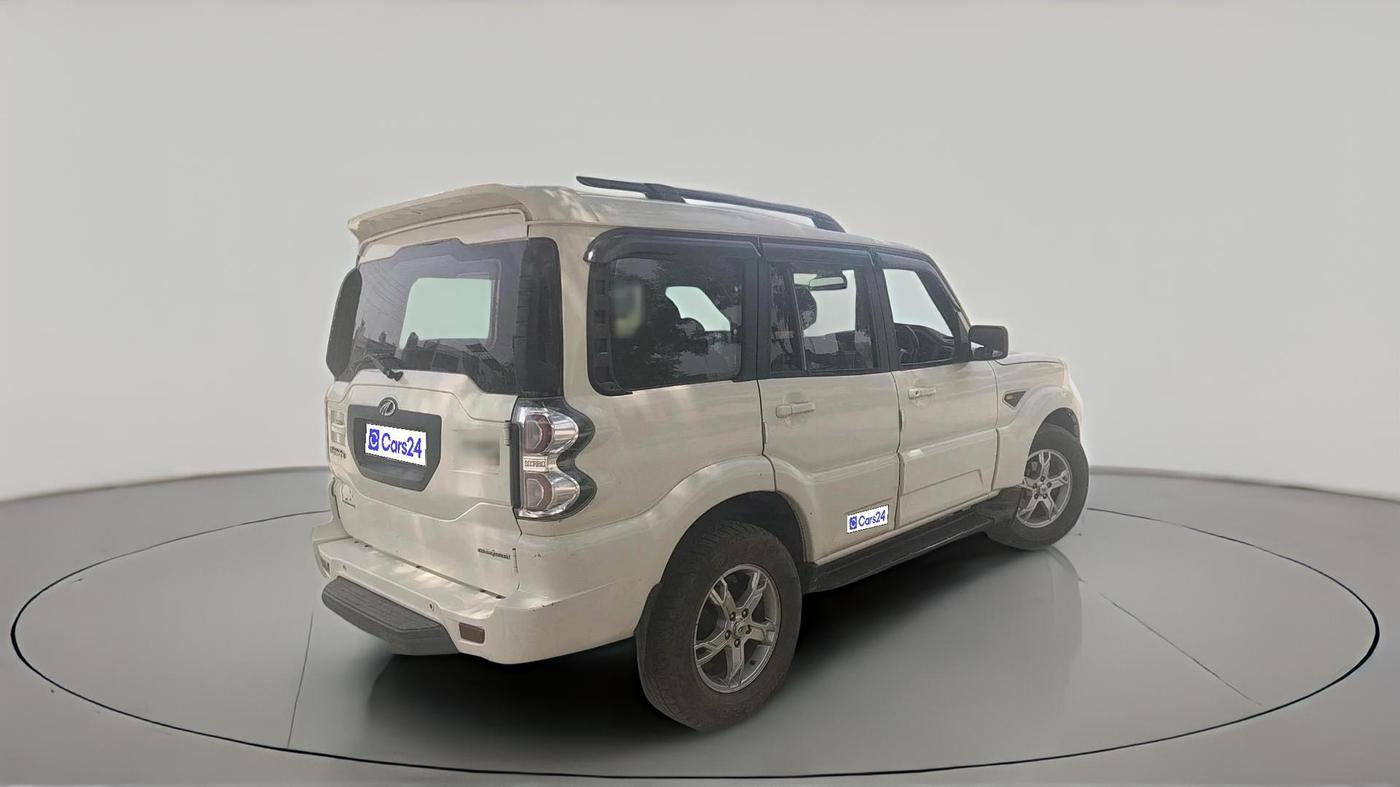 2017 Mahindra Scorpio S10, Diesel, Manual, 1,16,500 km, exterior