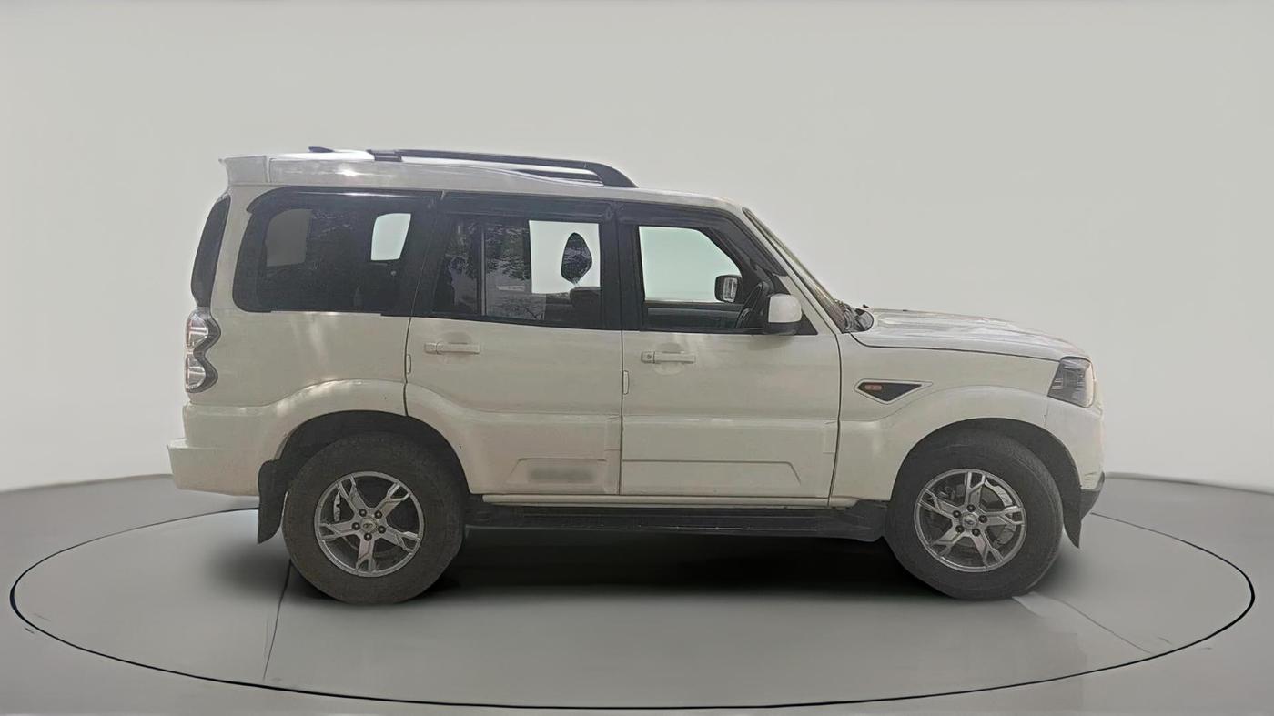 2017 Mahindra Scorpio S10, Diesel, Manual, 1,16,500 km, exterior