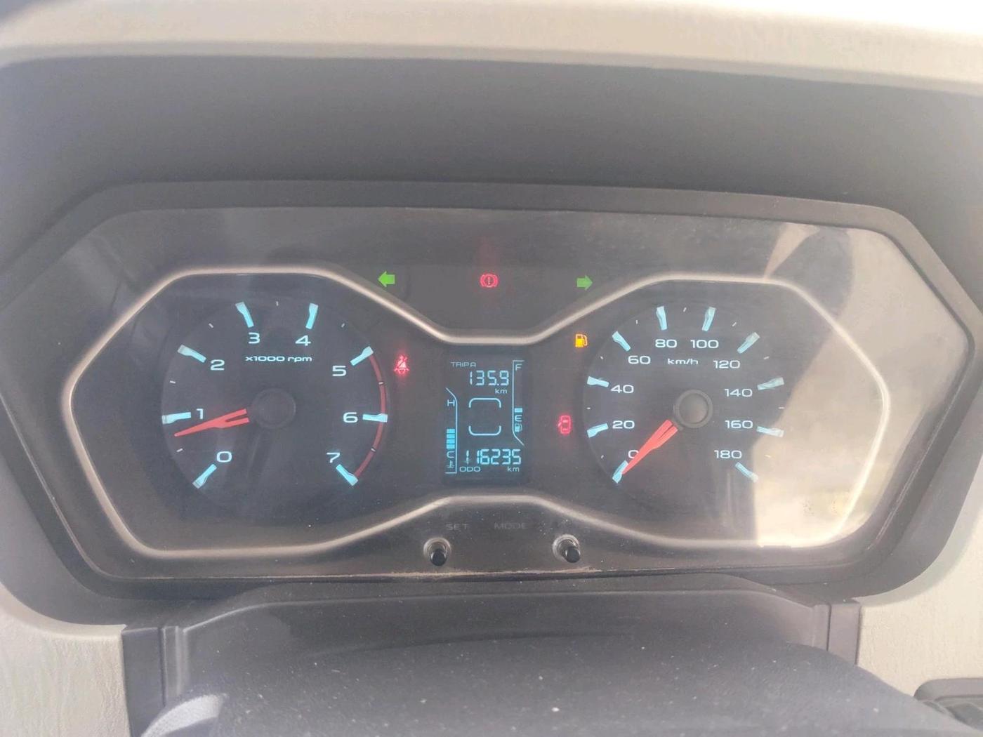 2017 Mahindra Scorpio S10, Diesel, Manual, 1,16,500 km, interior