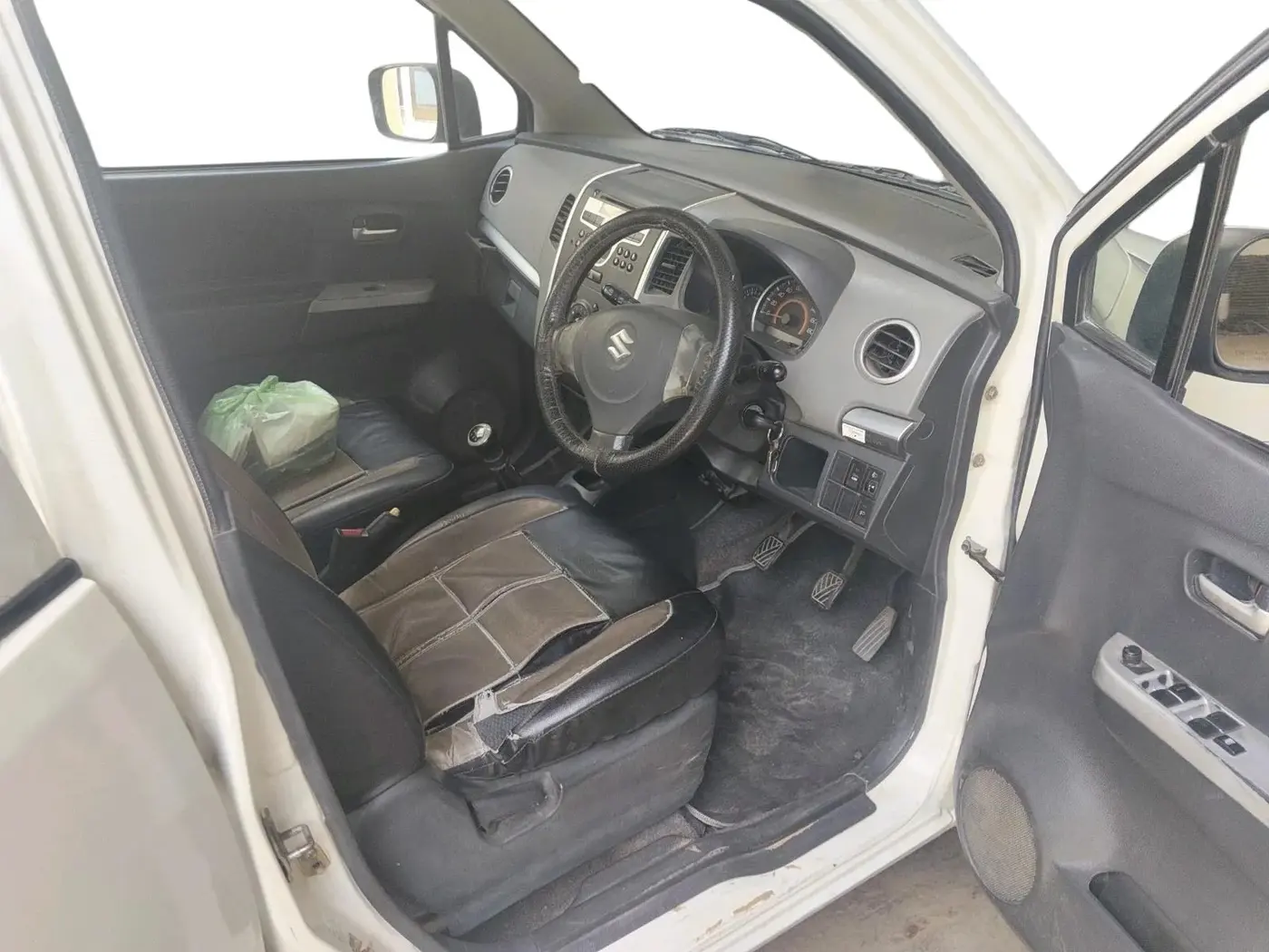 2012 Maruti Wagon R 1.0 VXI, Petrol, Manual, 1,70,860 km, interior