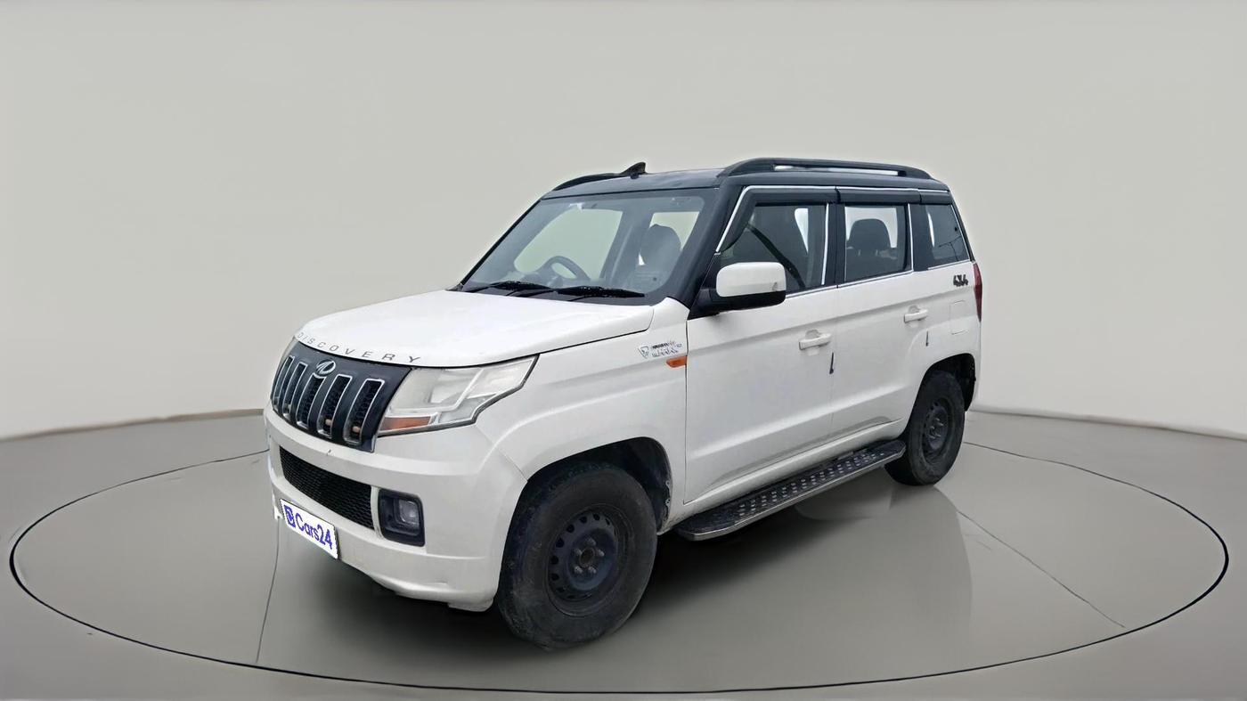 2017 Mahindra TUV300 T6 PLUS, Diesel, Manual, 79,695 km, exterior