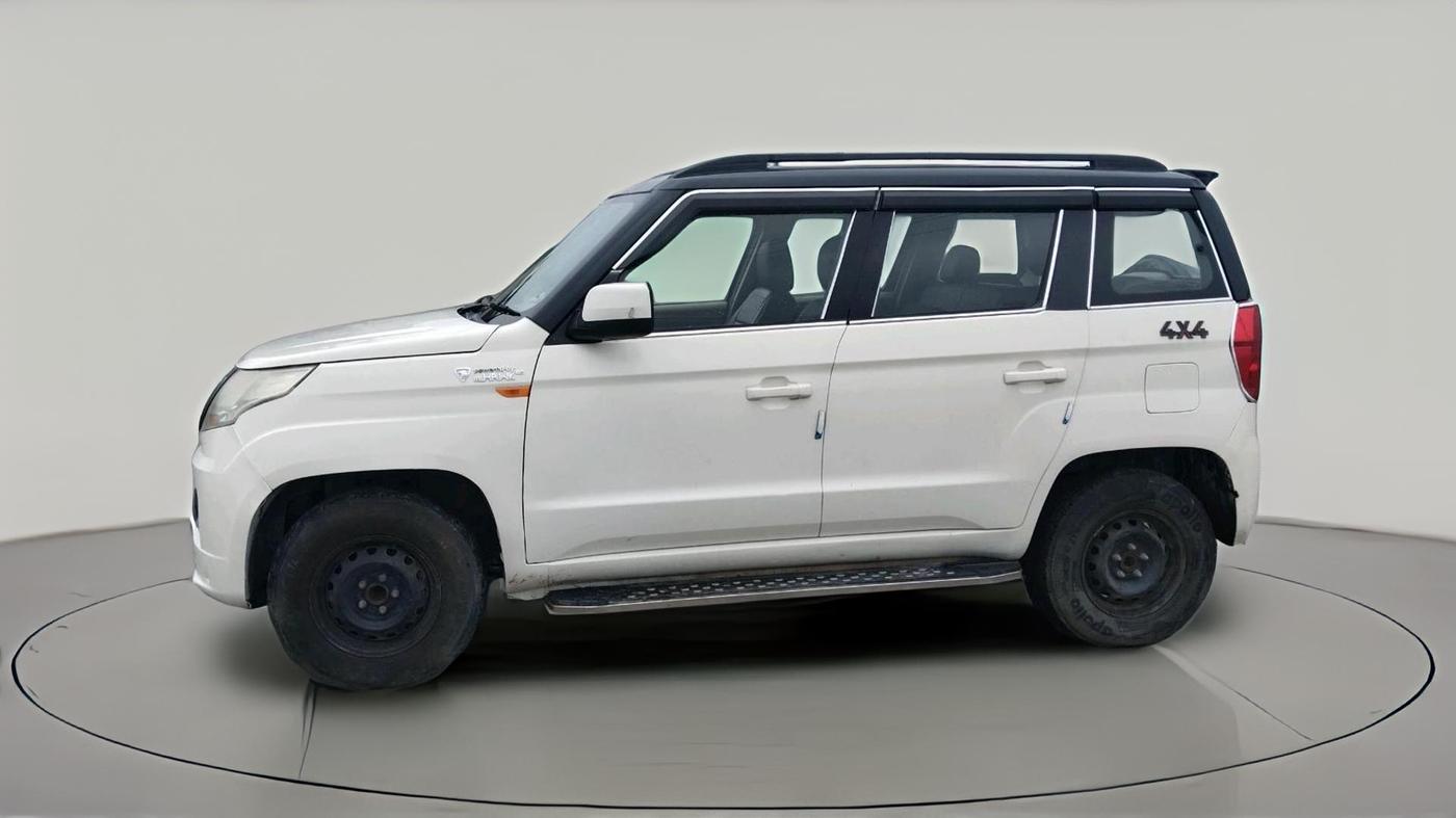 2017 Mahindra TUV300 T6 PLUS, Diesel, Manual, 79,695 km, exterior