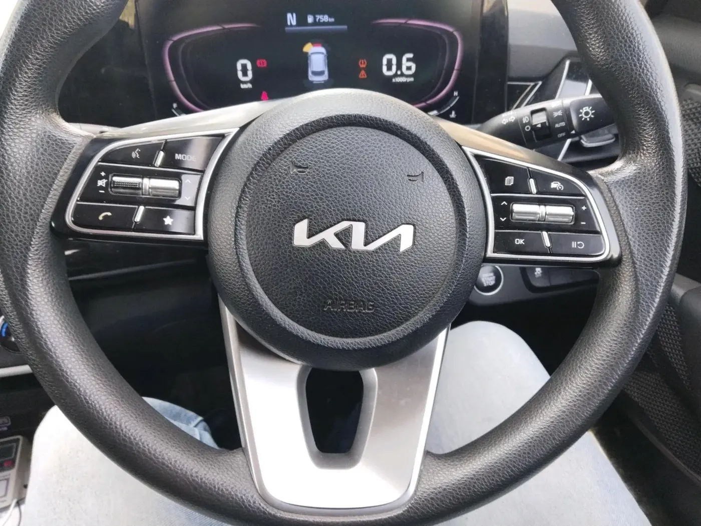 2024 KIA SELTOS  HTK PLUS 1.5 DIESEL IMT, Diesel, Manual, 60,000 km, interior