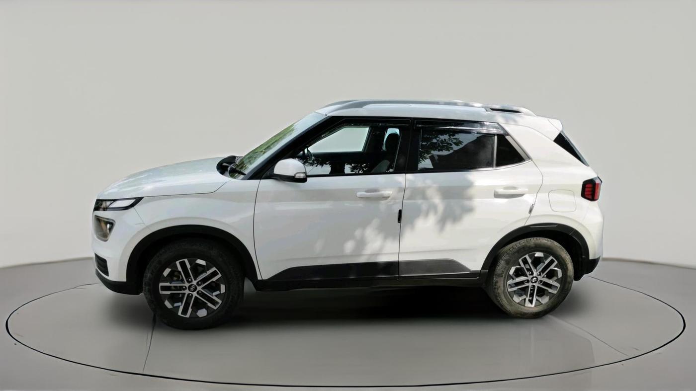 2025 Hyundai VENUE SX 1.5 CRDI, Diesel, Manual, 49,435 km, exterior