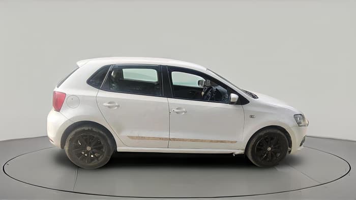 2015 Volkswagen Polo HIGHLINE1.5L, Diesel, Manual, 1,16,083 km, exterior