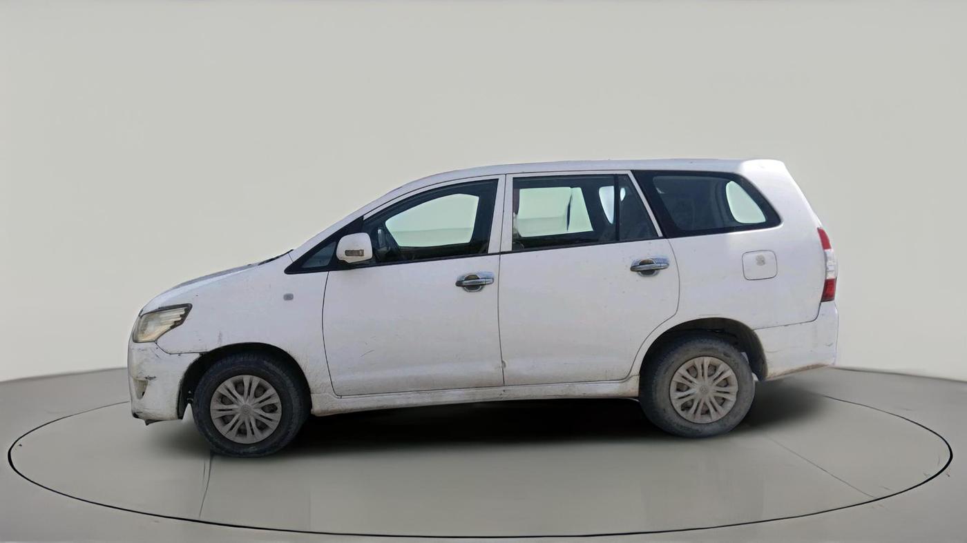 2012 Toyota Innova 2.5 GX 7 STR, Diesel, Manual, 1,93,682 km, exterior