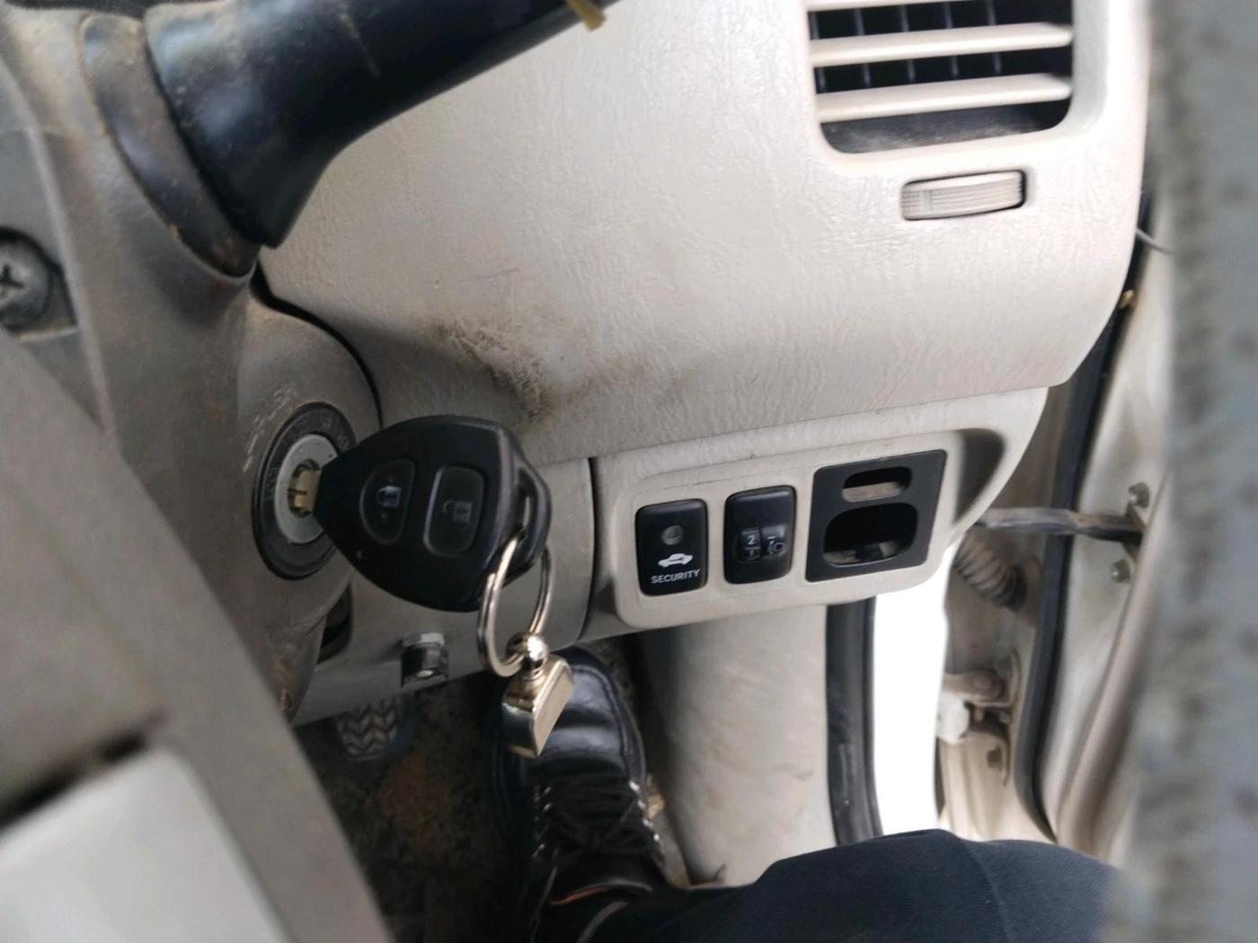 2012 Toyota Innova 2.5 GX 7 STR, Diesel, Manual, 1,93,682 km, interior