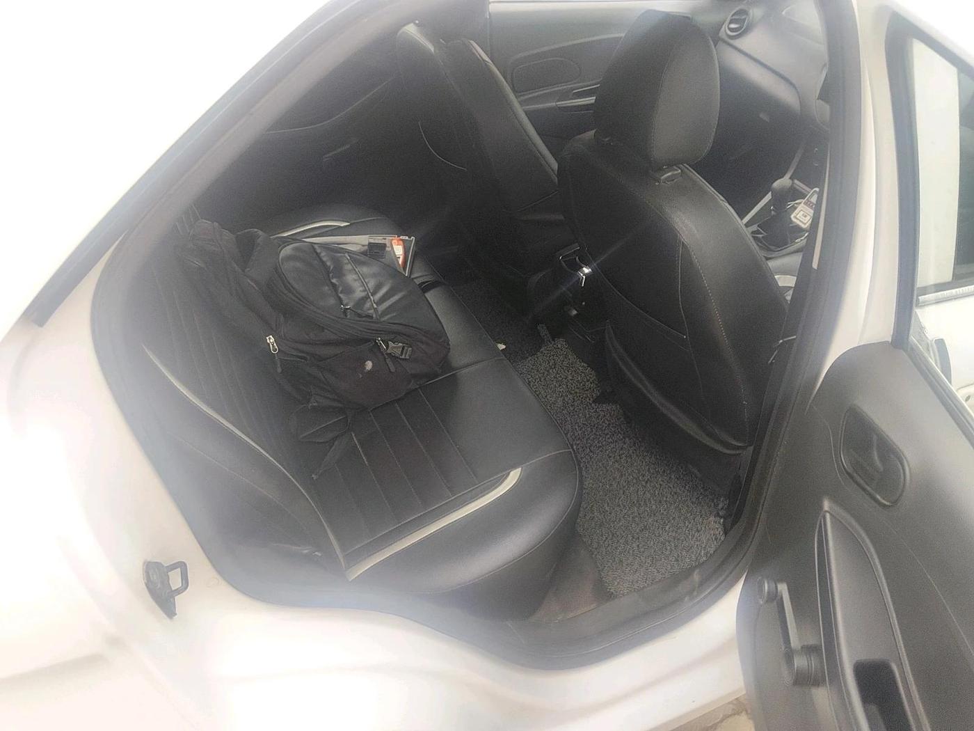 2016 Ford New Figo AMBIENTE 1.5 DIESEL, Diesel, Manual, 1,07,350 km, interior