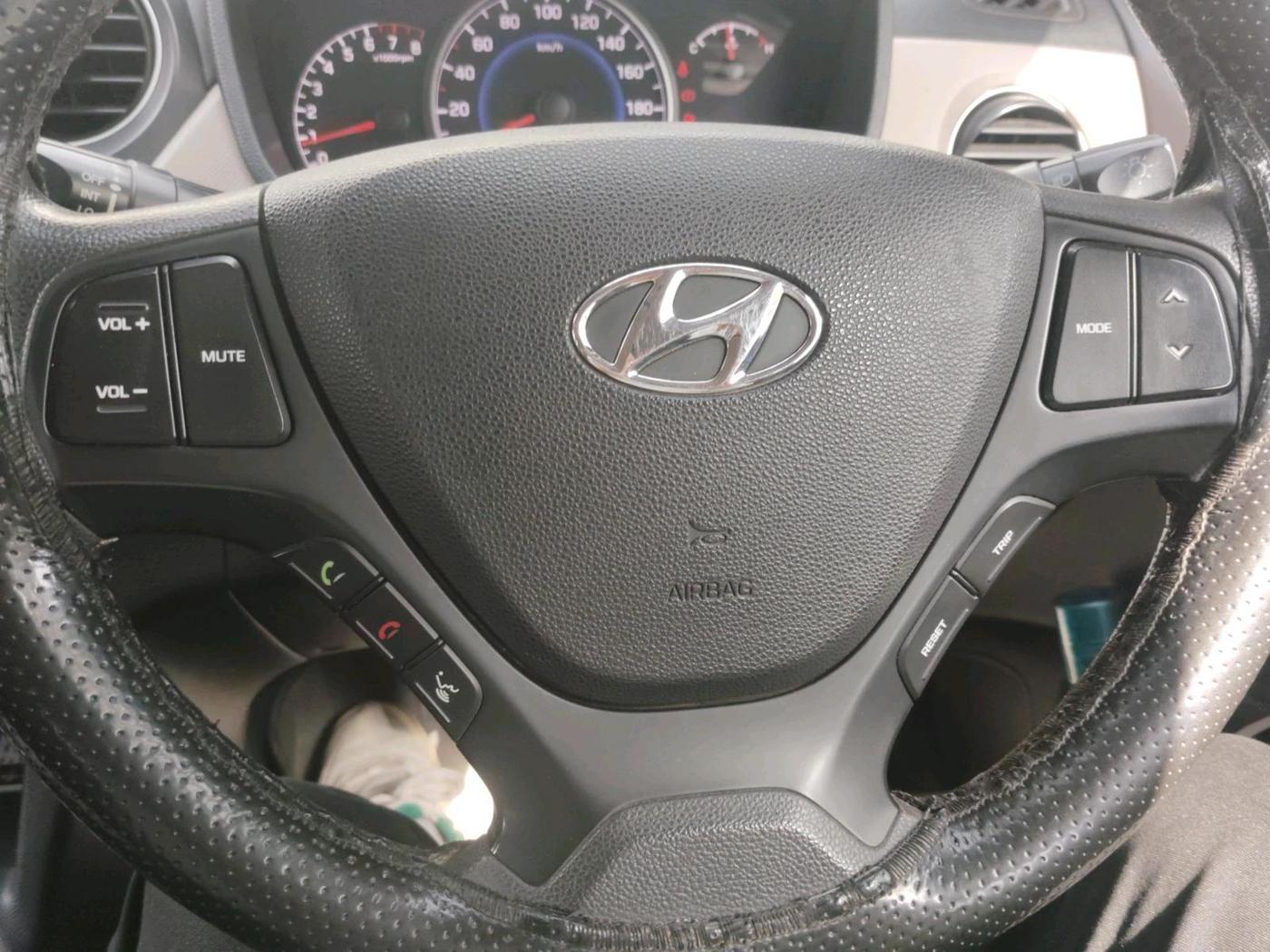 2019 Hyundai Grand i10 SPORTZ 1.2 KAPPA VTVT, Petrol, Manual, 73,546 km, interior