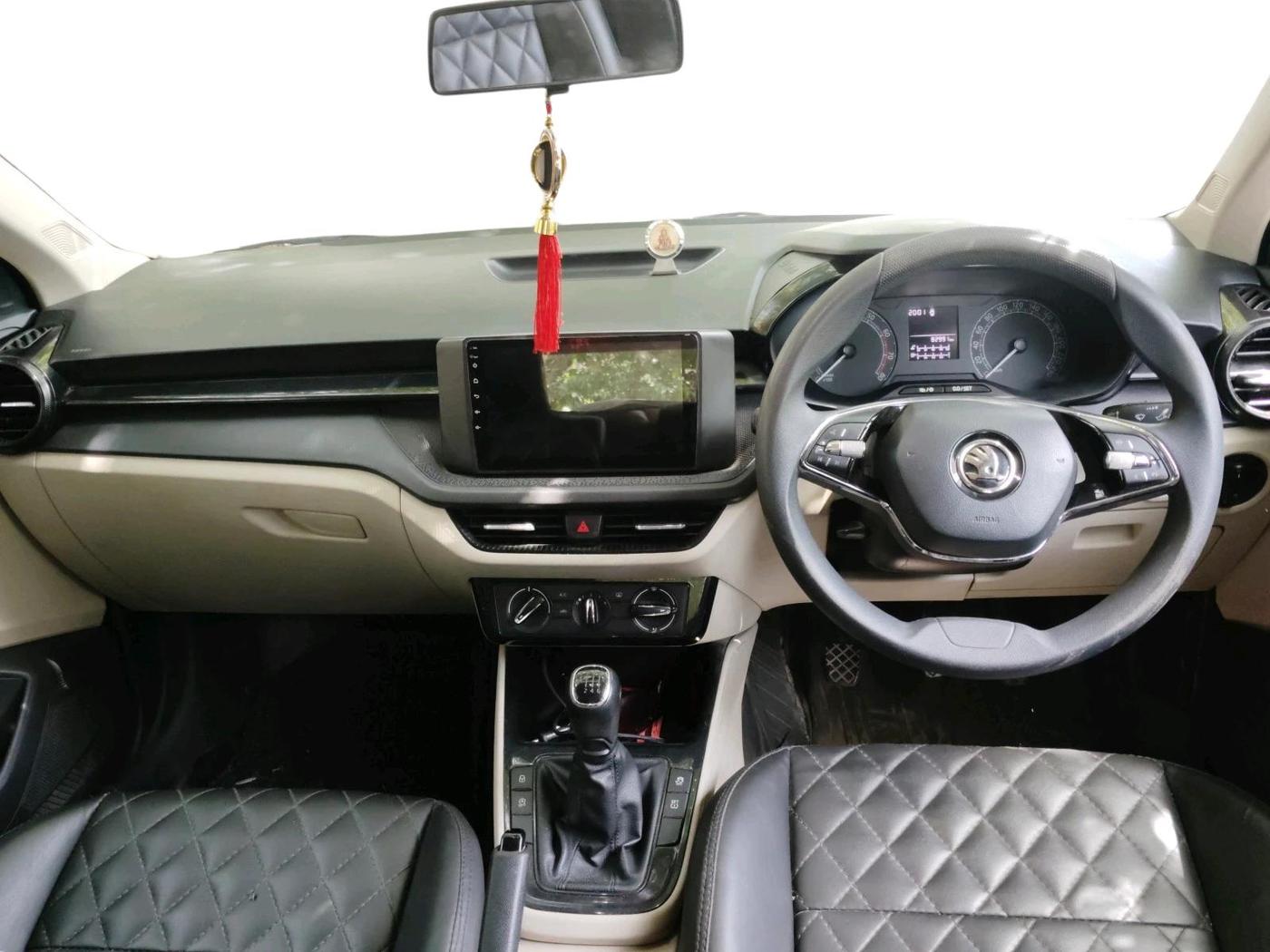 2022 Skoda SLAVIA ACTIVE 1.0L TSI MT, Petrol, Manual, 82,991 km, interior