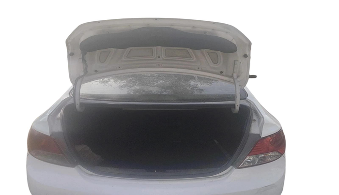2012 Hyundai Verna FLUIDIC 1.6 CRDI SX, Diesel, Manual, 1,90,222 km, exterior