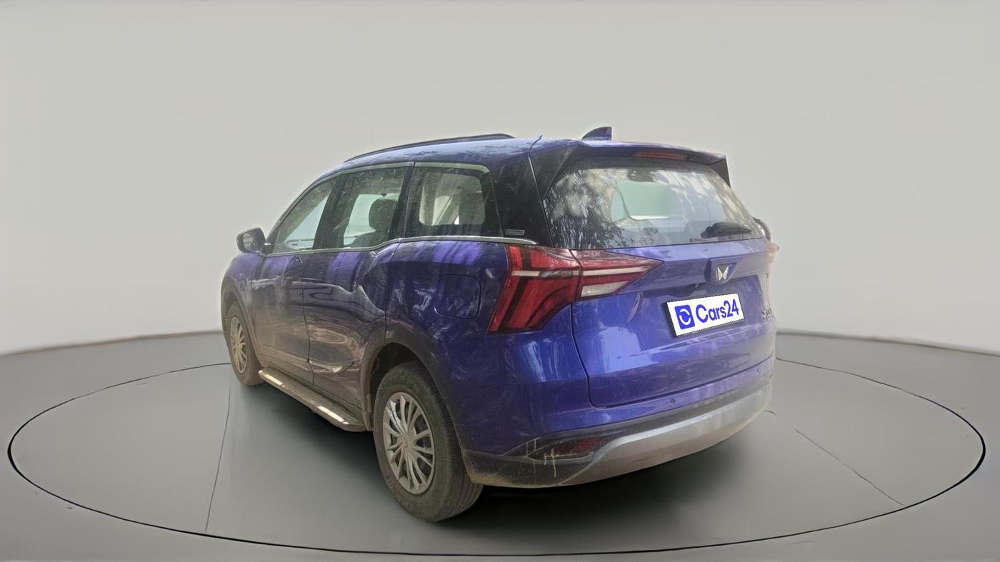 2022 Mahindra XUV700 AX 3 P MT 5 STR, Petrol, Manual, 1,26,579 km, exterior