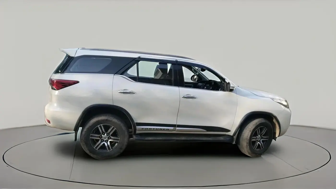 2017 Toyota Fortuner 2.8 4X2 AT, Diesel, Automatic, 1,47,133 km, exterior