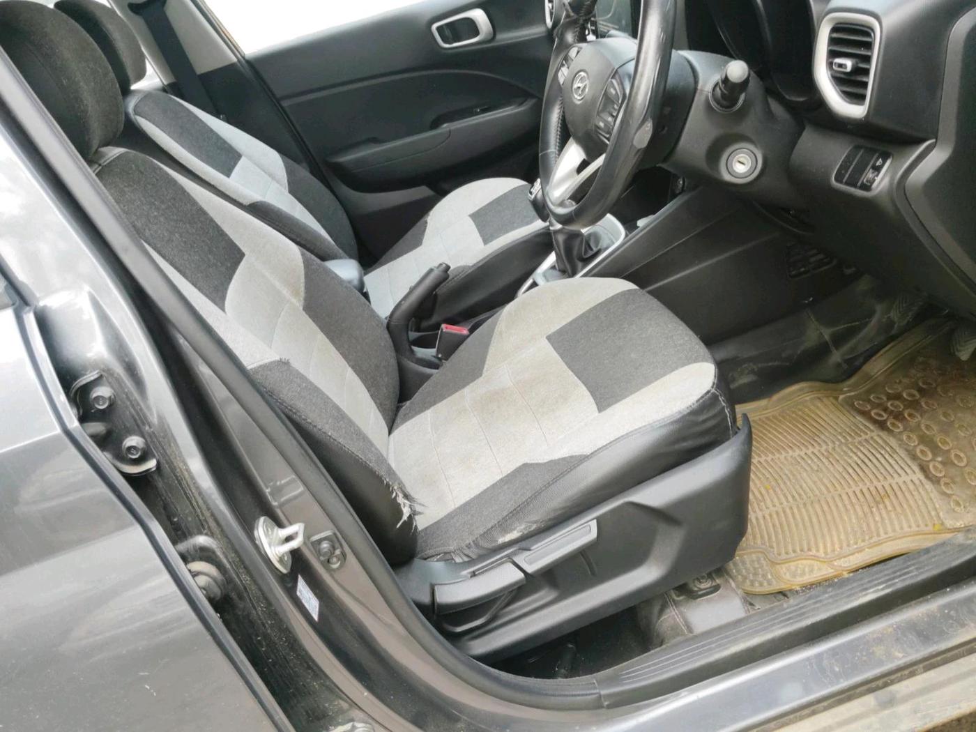 2021 Hyundai VENUE SX 1.0 TURBO, Petrol, Manual, 71,948 km, interior