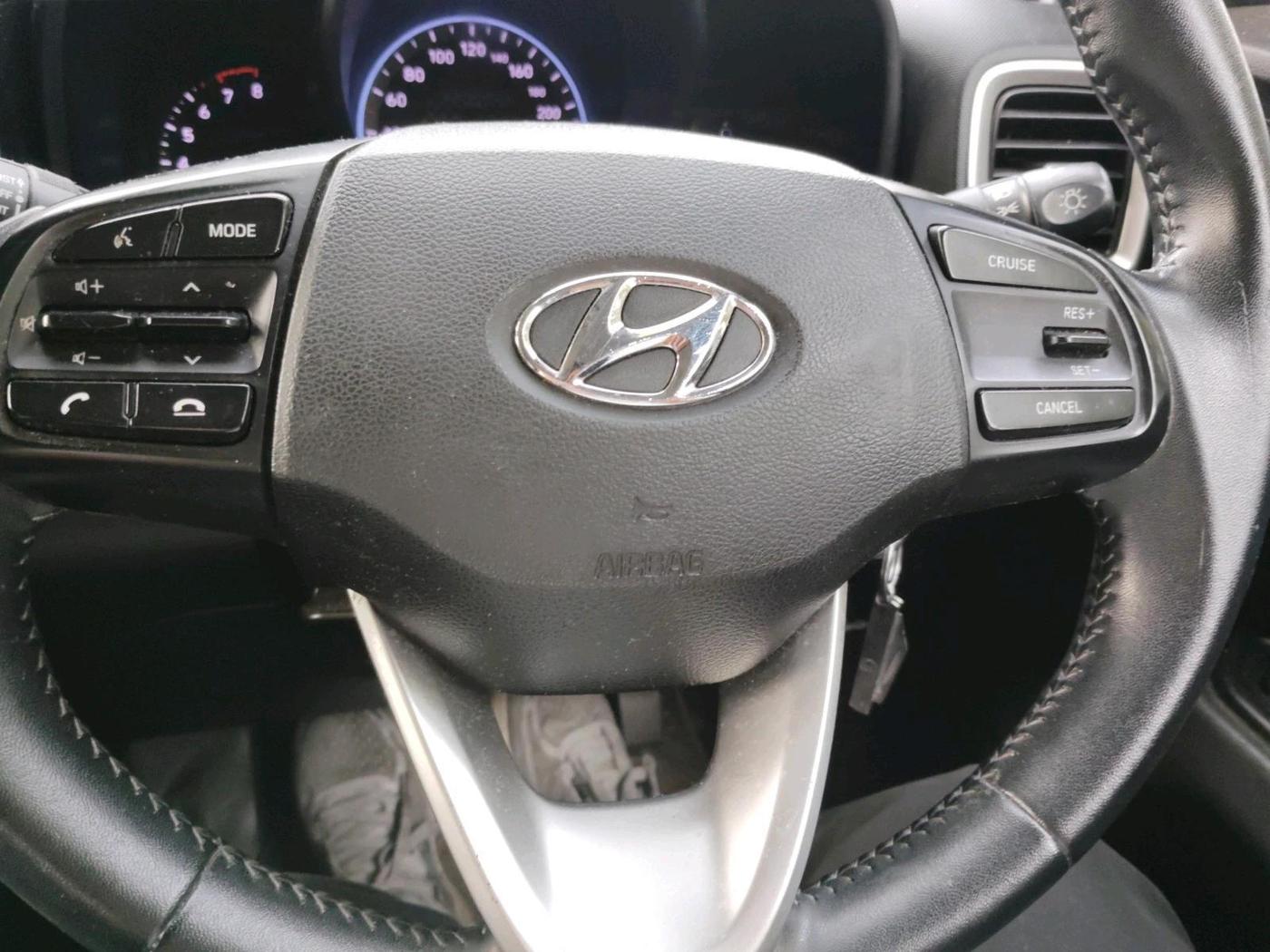 2021 Hyundai VENUE SX 1.0 TURBO, Petrol, Manual, 71,948 km, interior