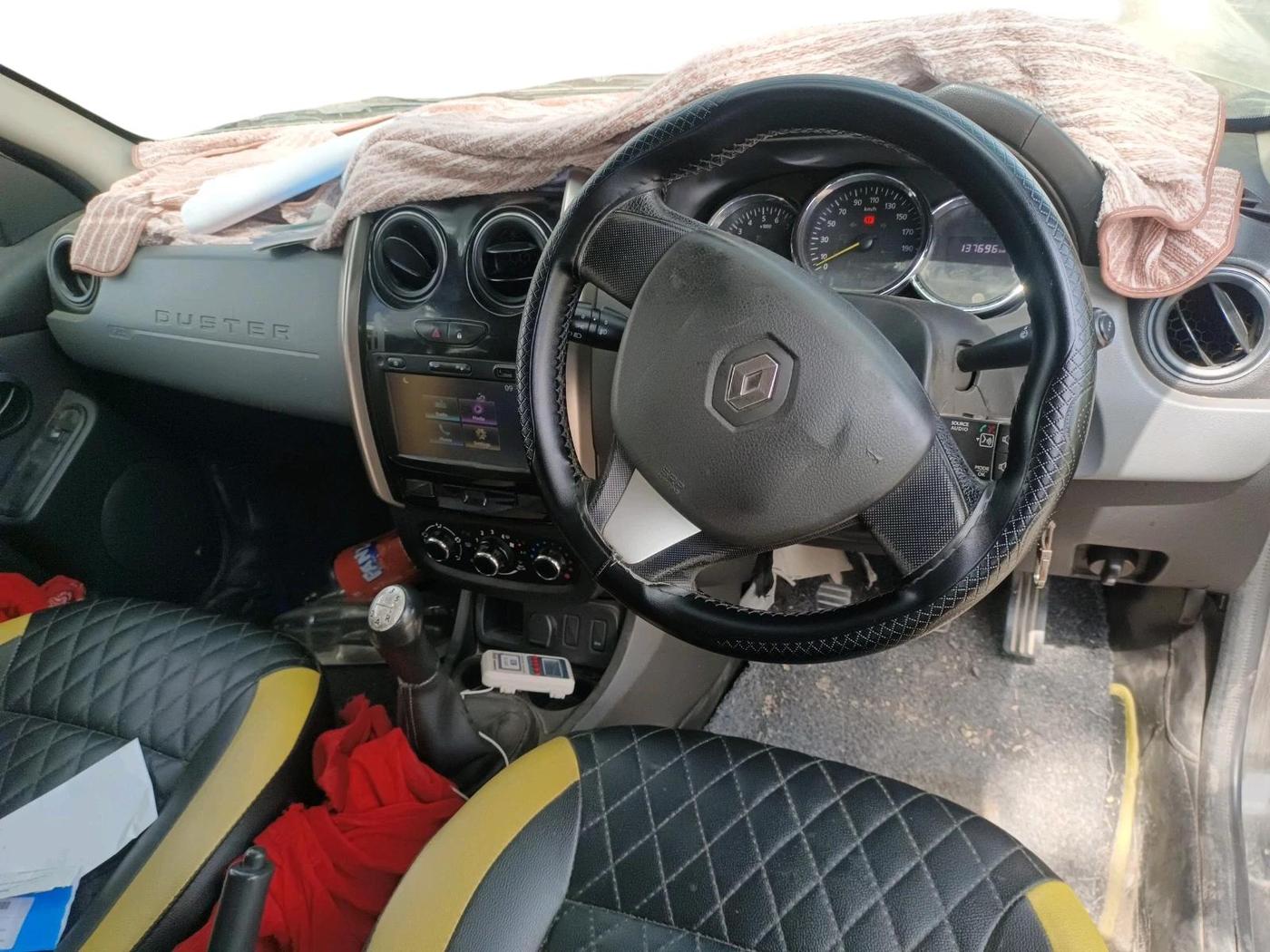 2017 Renault Duster 85 PS RXS SANDSTORM EDITION DIESEL, Diesel, Manual, 1,37,696 km, interior