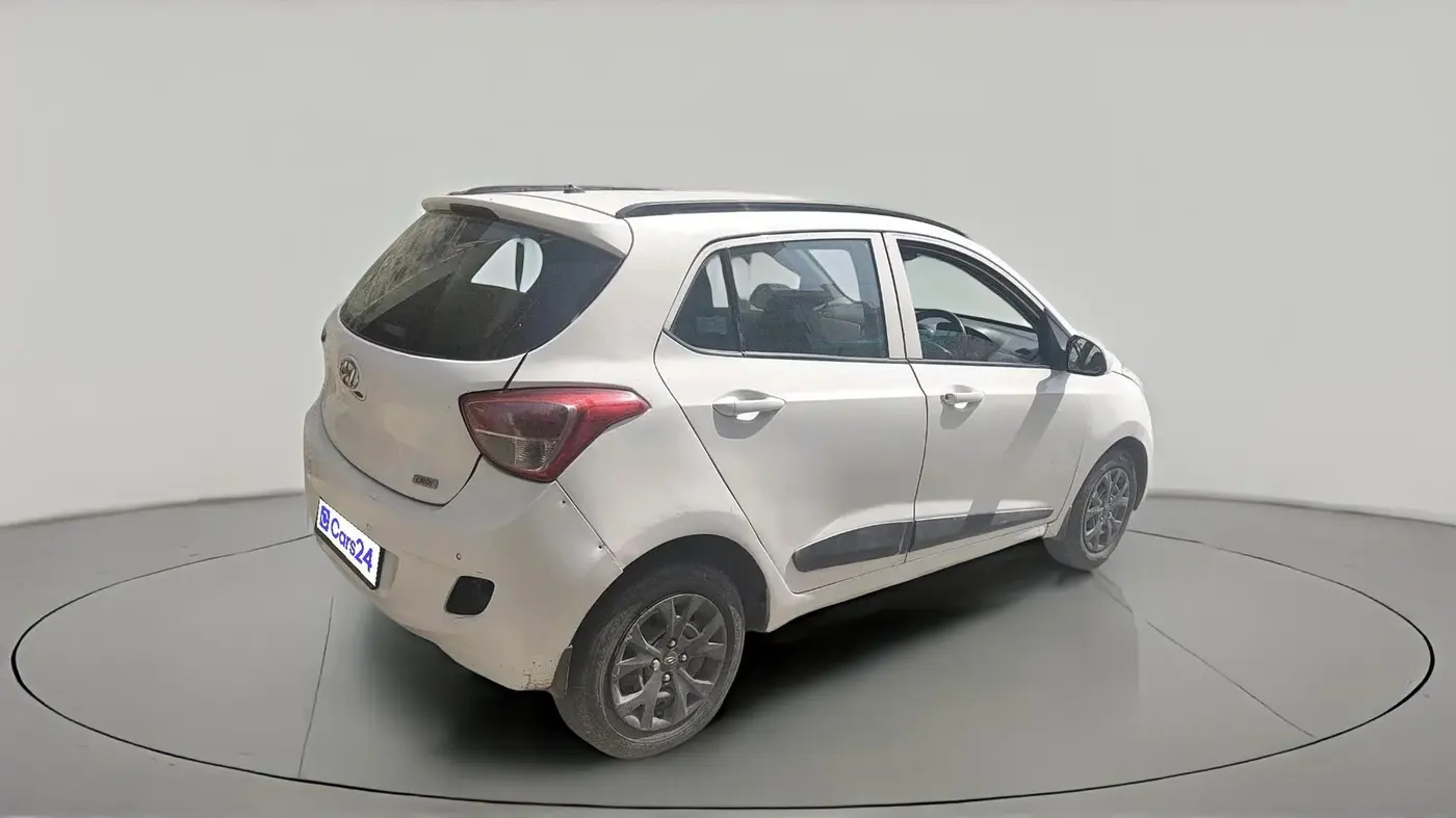 2015 Hyundai Grand i10 SPORTZ 1.1 CRDI, Diesel, Manual, 1,19,013 km, exterior