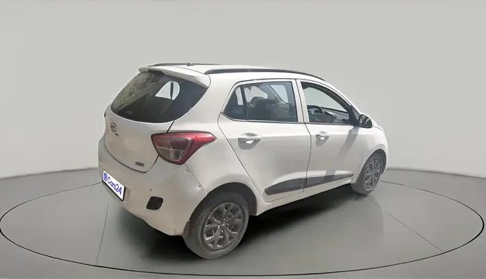 2015 Hyundai Grand i10 SPORTZ 1.1 CRDI, Diesel, Manual, 1,19,013 km, exterior