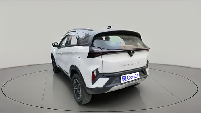 2024 Tata NEXON FEARLESS SUNROOF DCA 1.2 PETROL, Petrol, Automatic, 19,744 km, exterior