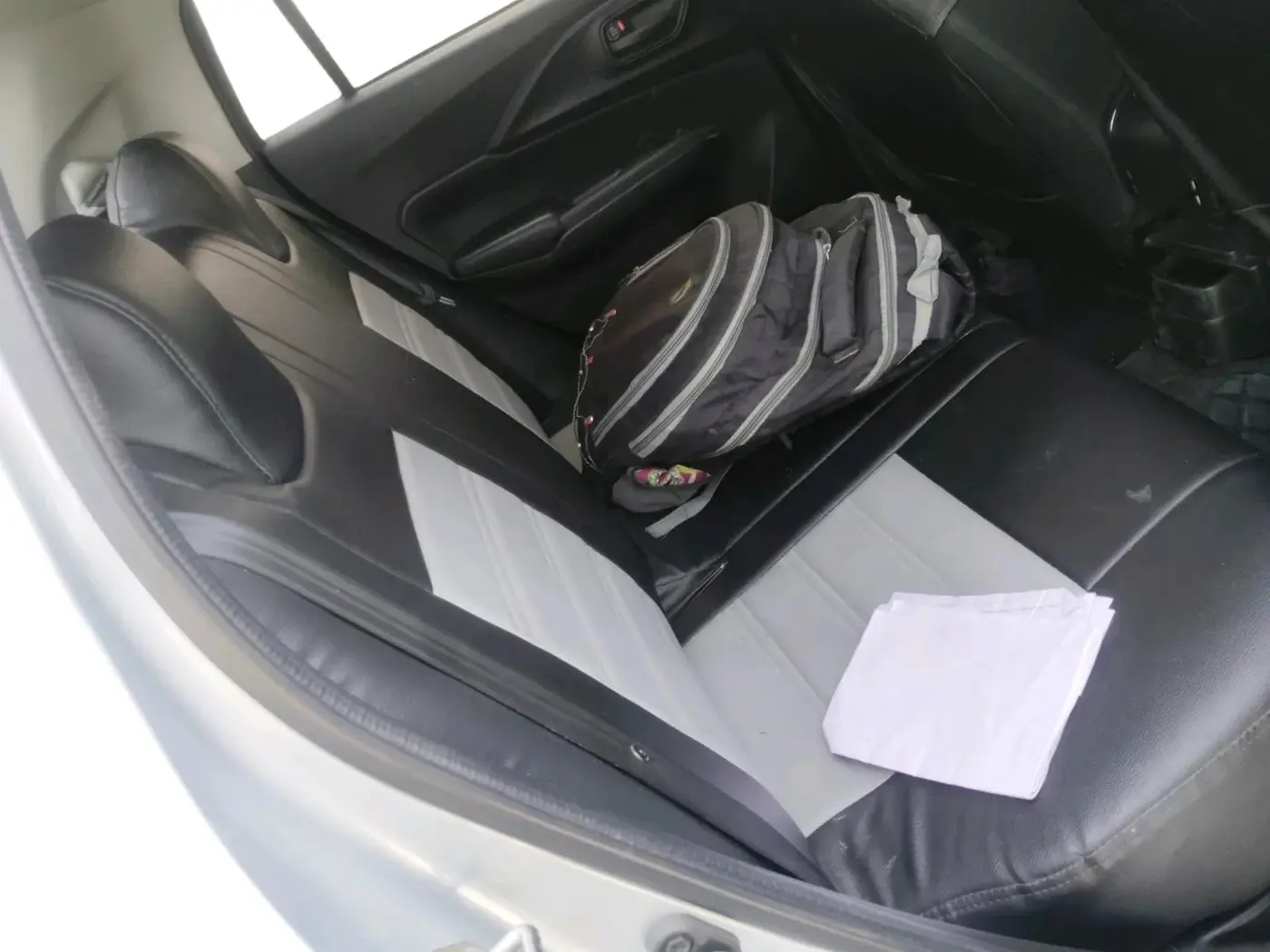 2025 Maruti Swift LXi, Petrol, Manual, 9,896 km, interior