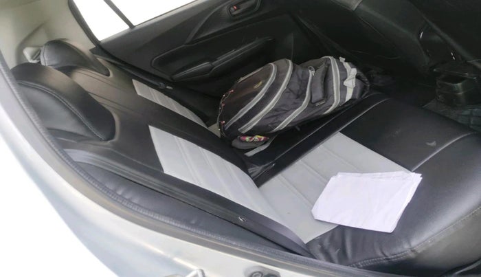 2025 Maruti Swift LXi, Petrol, Manual, 9,896 km, interior