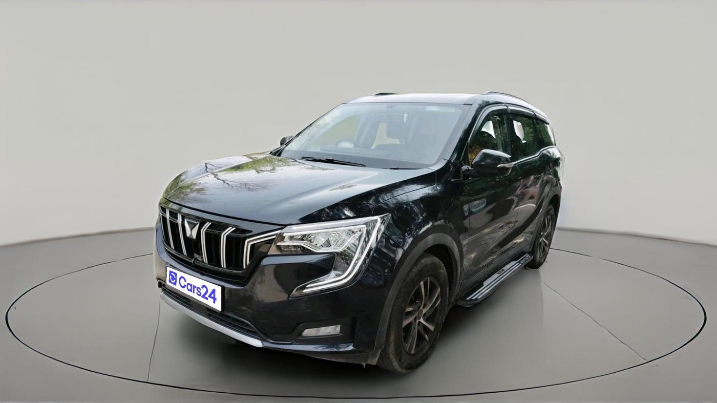 2022 Mahindra XUV700 AX 5 D MT 5 STR, Diesel, Manual, 98,130 km, exterior