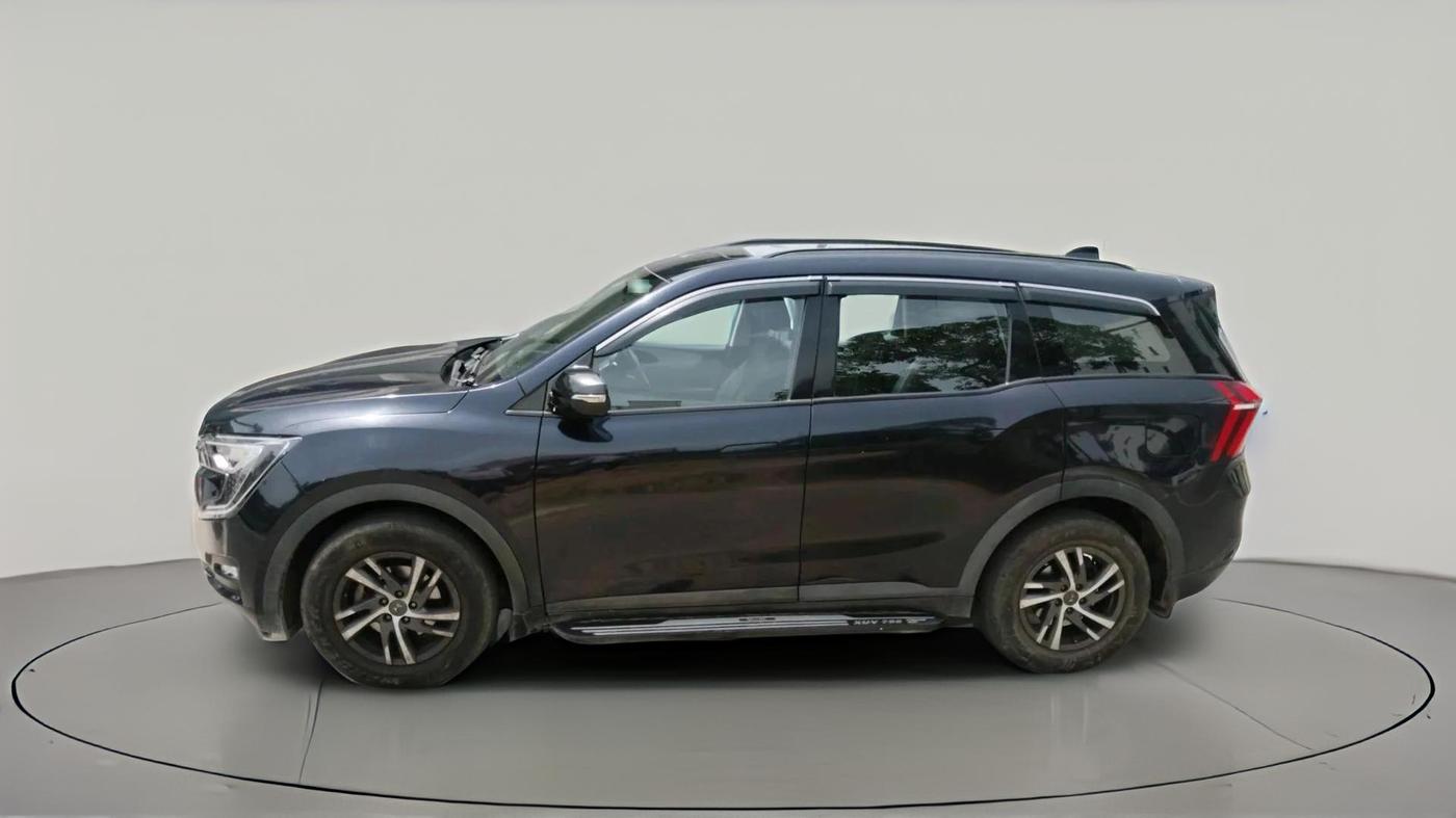 2022 Mahindra XUV700 AX 5 D MT 5 STR, Diesel, Manual, 98,130 km, exterior