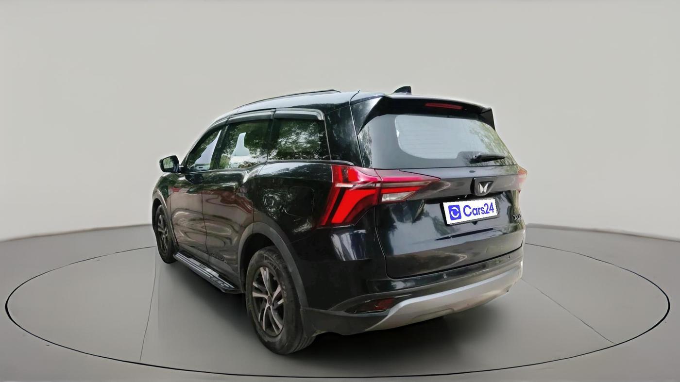 2022 Mahindra XUV700 AX 5 D MT 5 STR, Diesel, Manual, 98,130 km, exterior