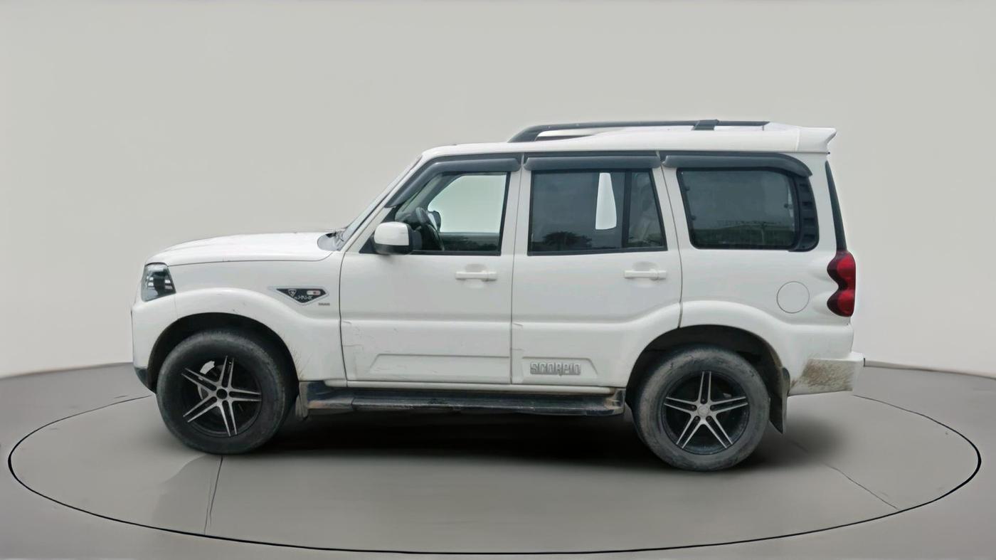 2018 Mahindra Scorpio S7, Diesel, Manual, 1,37,062 km, exterior