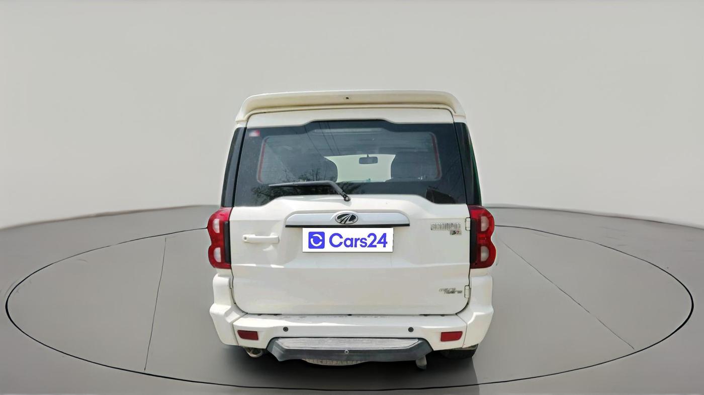 2018 Mahindra Scorpio S7, Diesel, Manual, 1,37,062 km, exterior