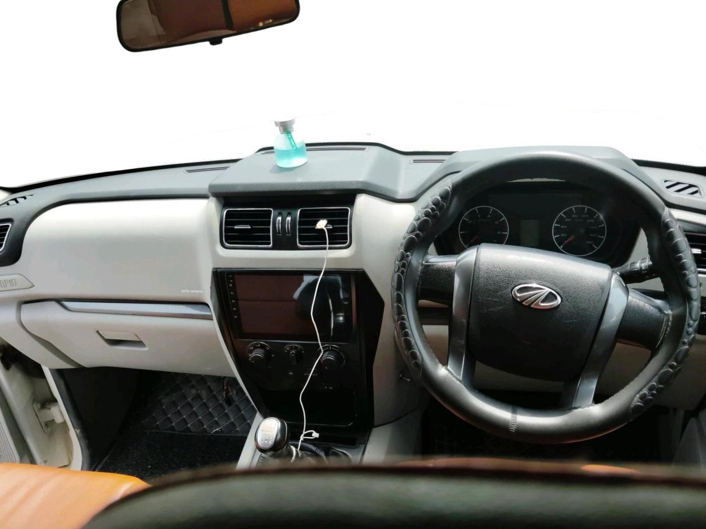 2018 Mahindra Scorpio S7, Diesel, Manual, 1,37,062 km, interior
