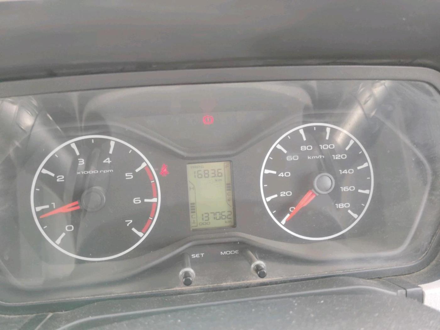 2018 Mahindra Scorpio S7, Diesel, Manual, 1,37,062 km, interior