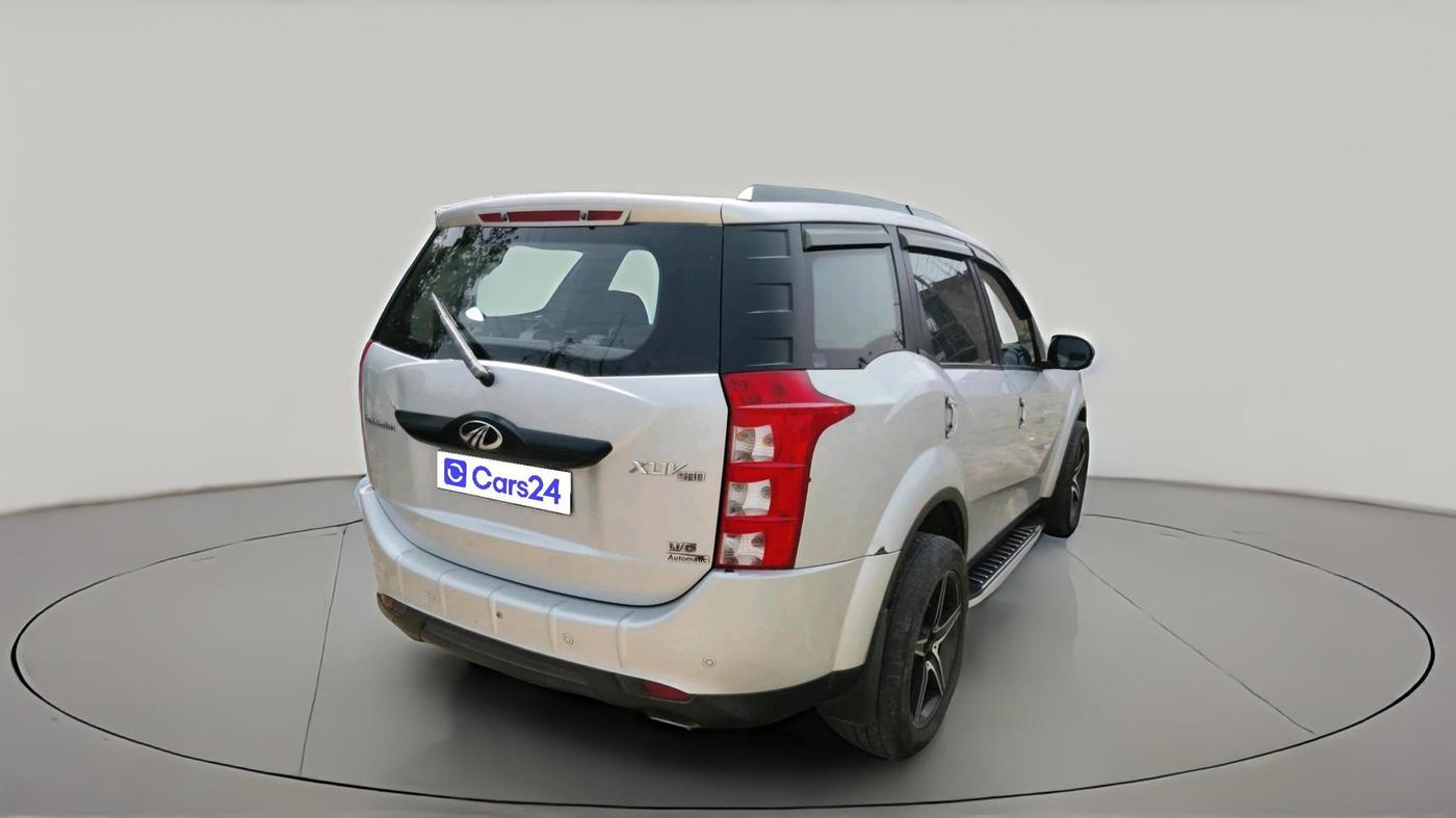 2017 Mahindra XUV500 W6 AT 1.99, Diesel, Automatic, 78,226 km, exterior