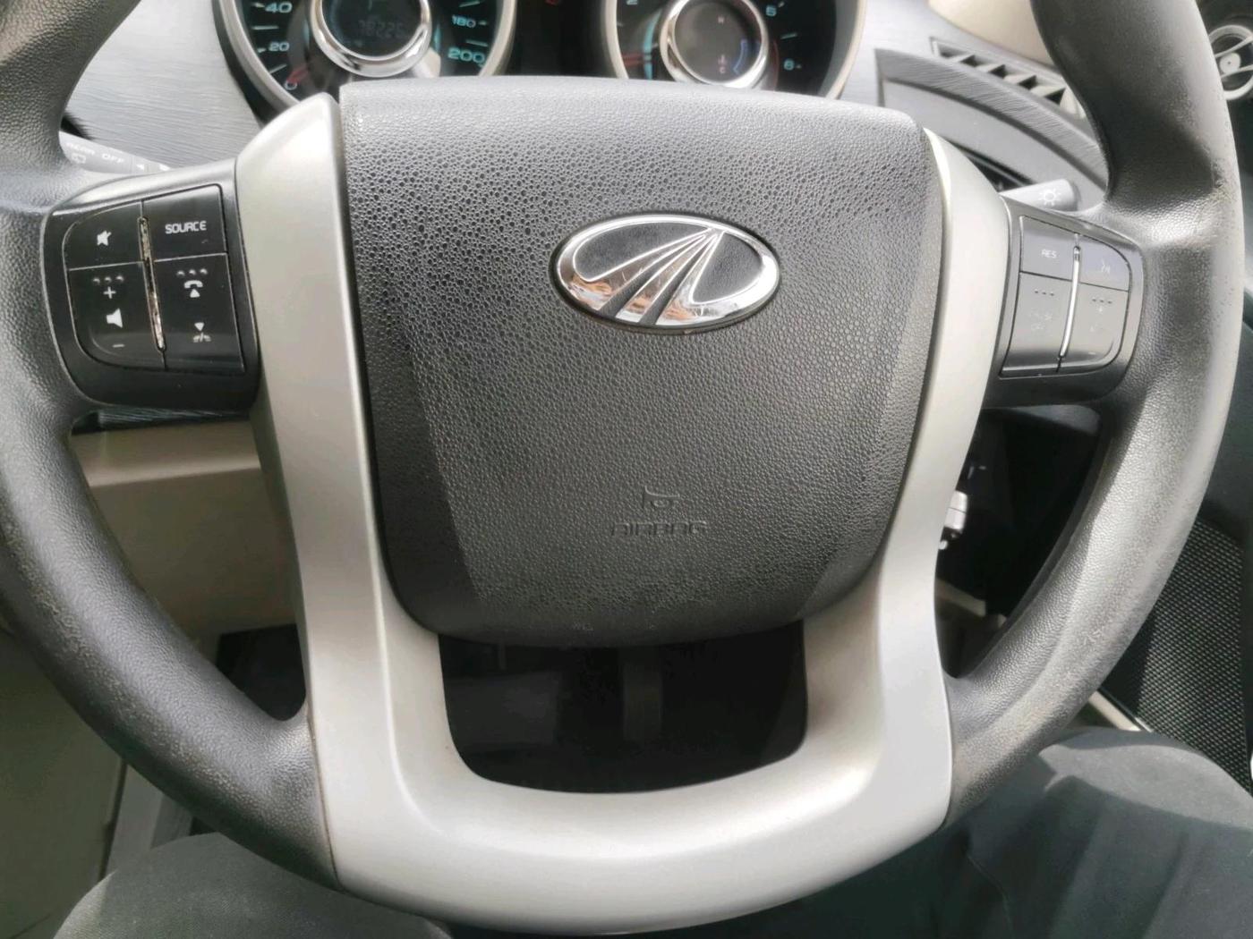 2017 Mahindra XUV500 W6 AT 1.99, Diesel, Automatic, 78,226 km, interior