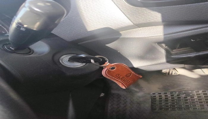 2016 Maruti Vitara Brezza LDI (O), Diesel, Manual, 1,80,070 km, interior