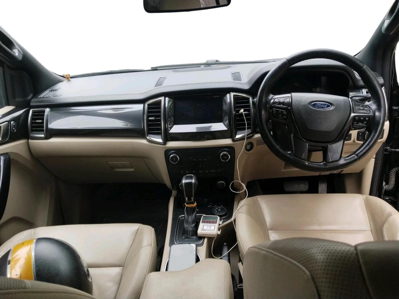 2021 Ford Endeavour TITANIUM PLUS 2.0 4X4 AT SUNROOF, Diesel, Automatic, 1,01,818 km, interior