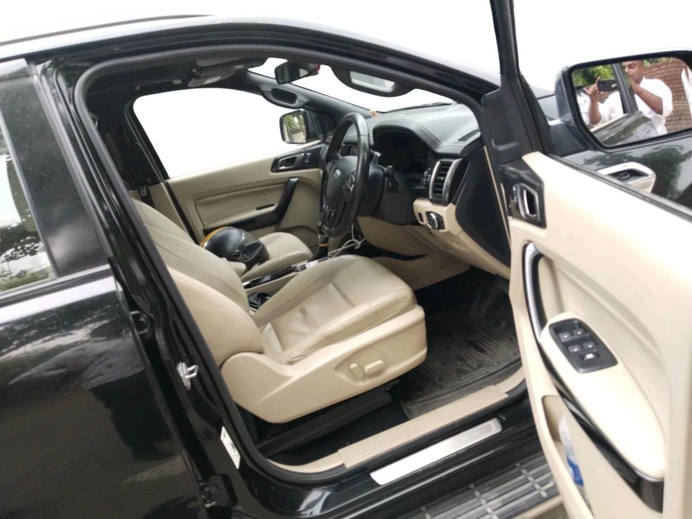 2021 Ford Endeavour TITANIUM PLUS 2.0 4X4 AT SUNROOF, Diesel, Automatic, 1,01,818 km, interior