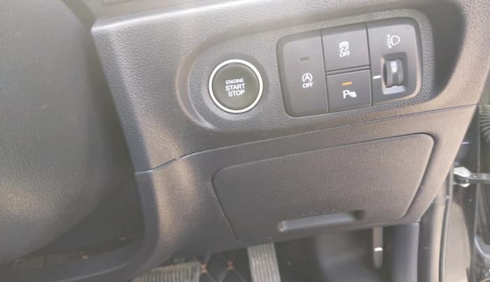 2024 Hyundai ALCAZAR Signature 7 STR 1.5 Diesel Automatic, Diesel, Automatic, 15,000 km, interior