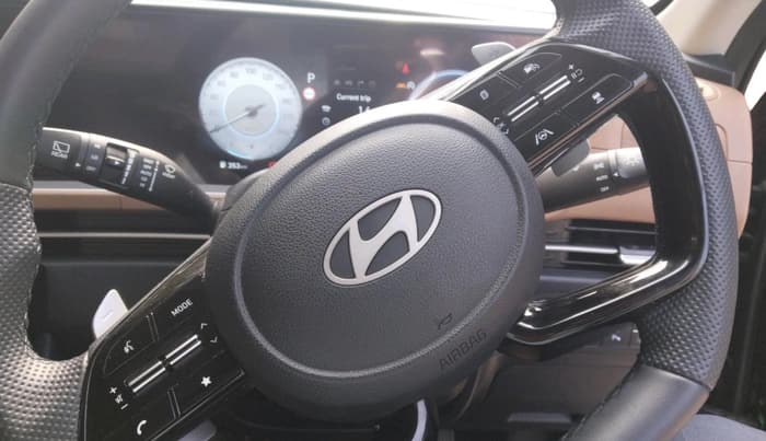2024 Hyundai ALCAZAR Signature 7 STR 1.5 Diesel Automatic, Diesel, Automatic, 15,000 km, interior