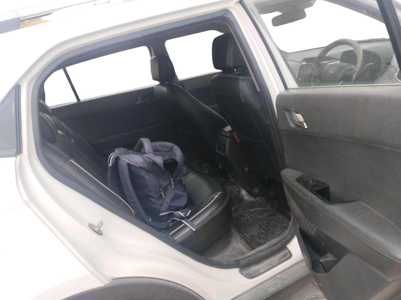 2015 Hyundai Creta SX (O) 1.6 DIESEL, Diesel, Manual, 2,24,355 km, interior